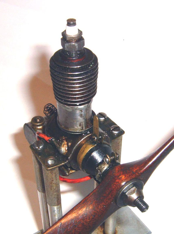The High School Brown Engine This was Bill Brown's very first model airplane gas engine.