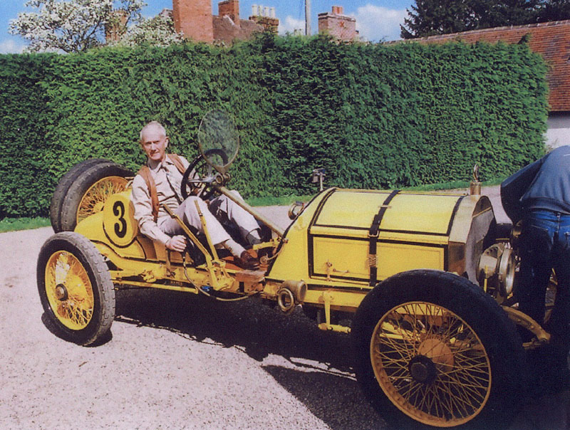 Ingvar in a Real Mercer Ingvar in a real Mercer.