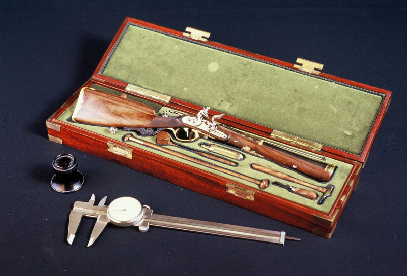 1/3 Scale Hunting Blunderbuss Michel Lefaivre's 1/3 scale hunting blunderbuss with accessories.
