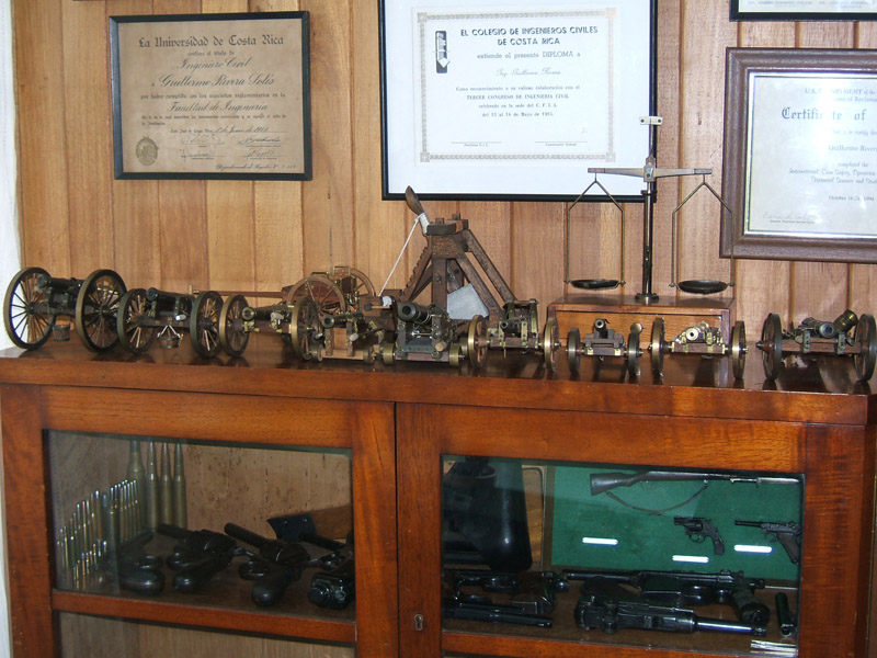 Guillermo’s Cannons on Display A display of some of Guillermo Rivera’s miniature cannons.