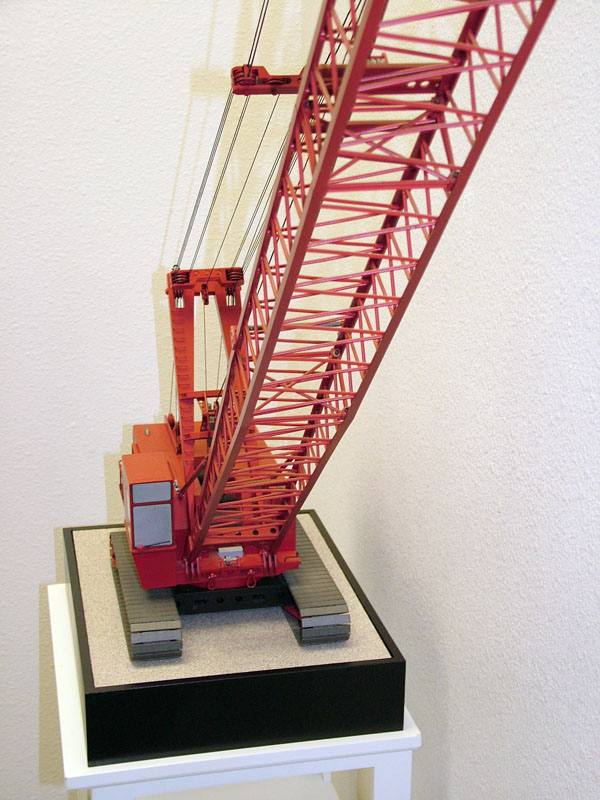 1/32 Scale Manitowoc Crane The boom is impressive, even at 1/32 scale.