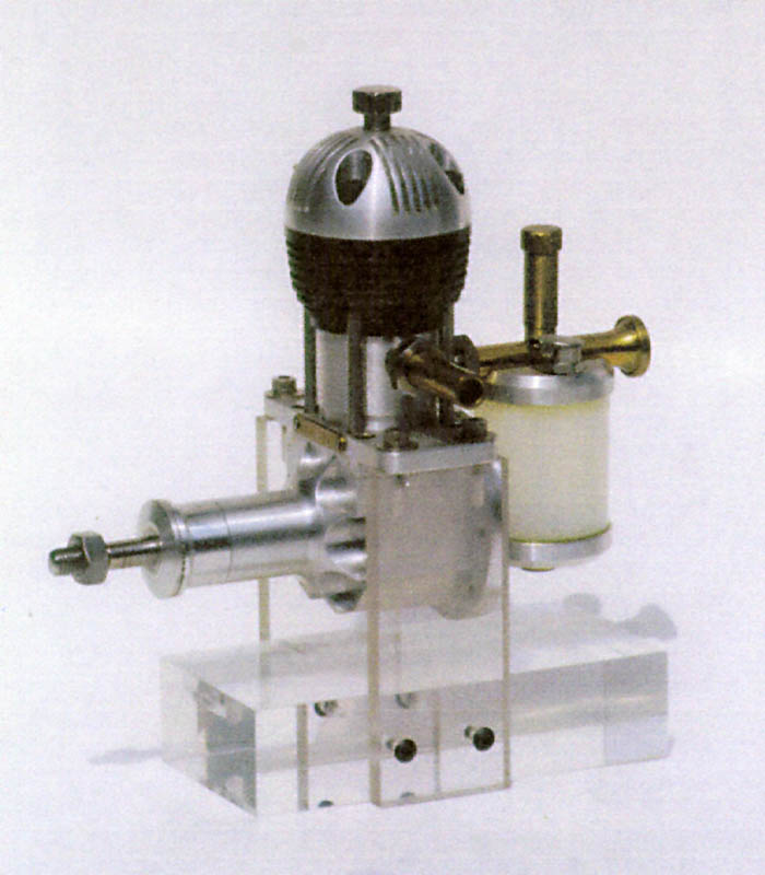 MLA-17 Diesel Engine Gerhard’s MLA-17 Diesel engine was machined from cast iron and aluminum bar stock.