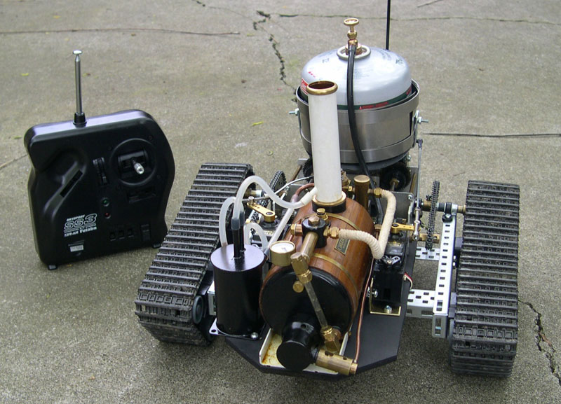 Steam Tank I-Wei’s Steam Tank with the R/C remote to operate it.