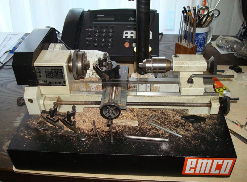 Roger's Unimat 3 Machine Roger's Emco Unimat 3 lathe.