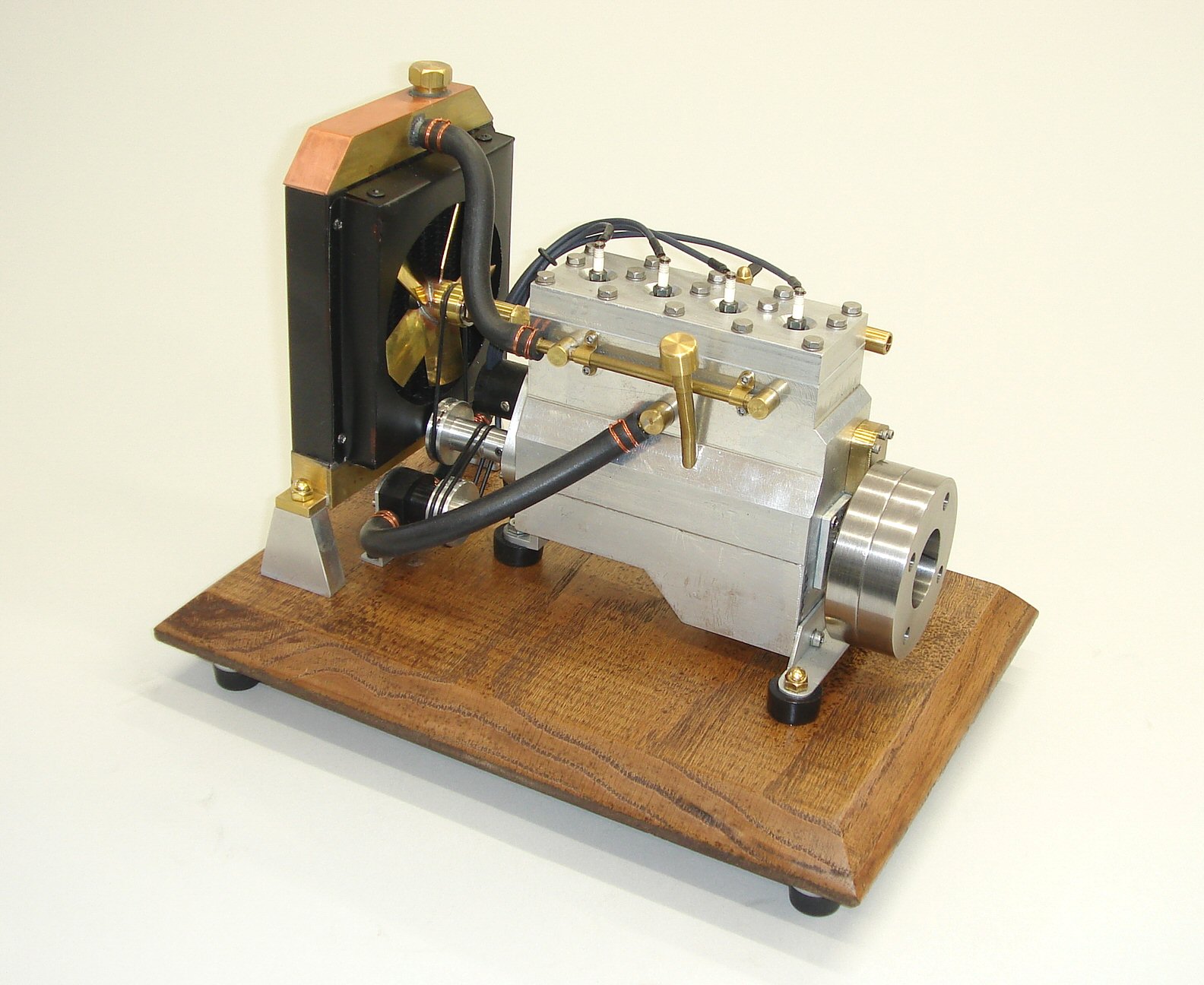 Flathead Water-Cooled Inline 4 Engine