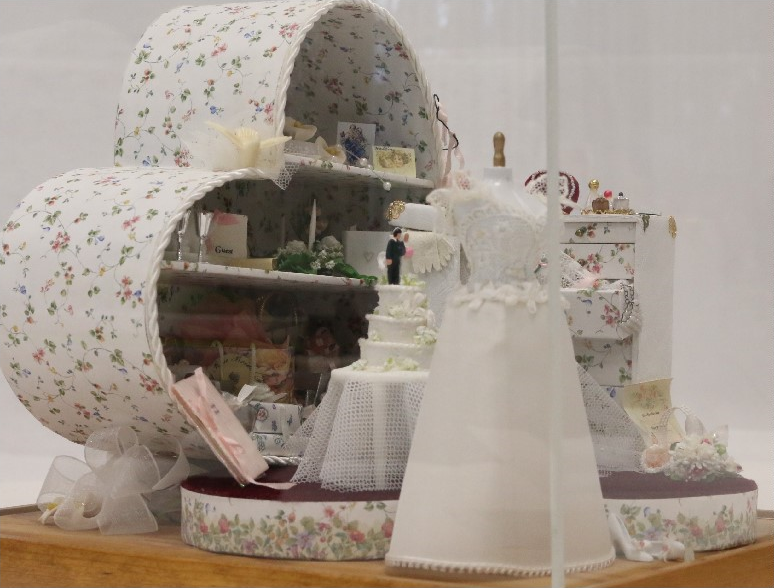 Wedding Day Dollhouse