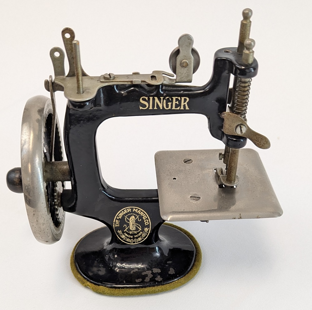 Singer 20 Child's Sewing Machine